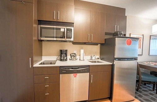 Red Deer Hotel | 2-Star Hotel ∙ TownePlace Suites by Marriott Red Deer