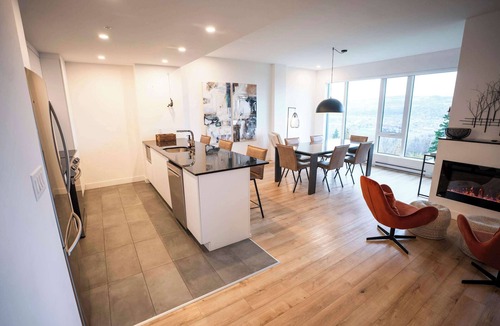 Baie-St-Paul Apartment | 205 - Modern Suite - Pool and River View