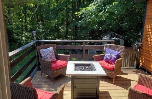 Sherkston Cottage | 2BDRM Sherkston Shores Cottage. Steps to the Beach