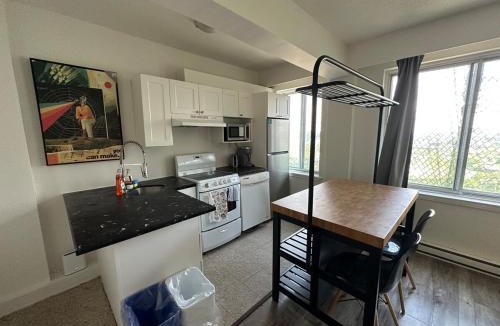 Shaughnessy Village Apartment | 2BDRS at heart of DT, 2 metros, Concordia