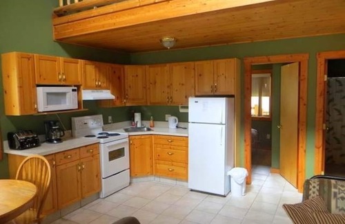 Apex Mountain Condo | 2br - Apex Condo - Outlaws Inn (5 minute walk to chairlifts at Apex ski)
