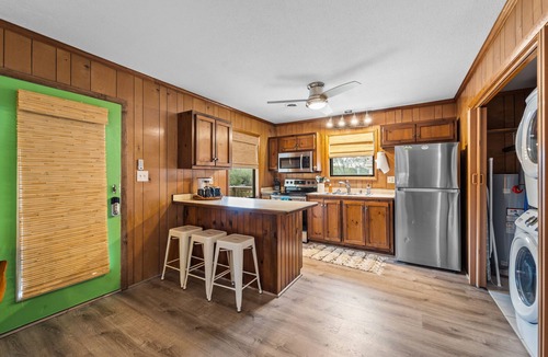Colington House | 2BR with balcony, hammock, full kitchen, & W/D