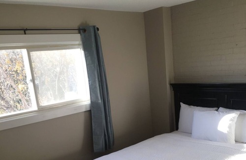 Moose Jaw House | 2nd Home Suites - Moose Jaw Unit 1 - 2nd Home Suites - Moose Jaw - Unit 3