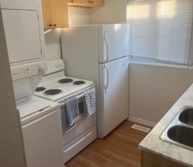 Hamilton Apartment | 2plex, Choose, 1of 2 entire units apparts