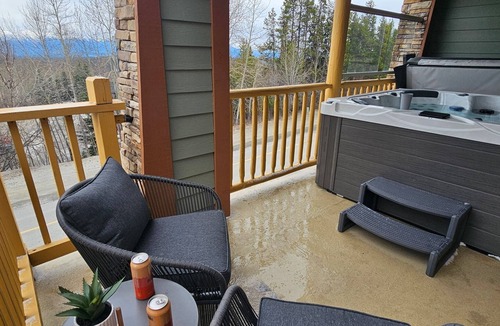 East Kootenay House | ⛳️3.5 bedroom Mountain Oasis and Golfers Paradise ⛳️
