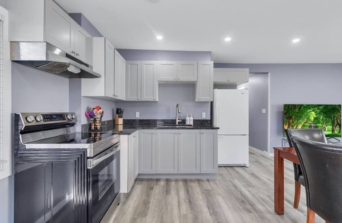 Windsor House | 3 bdr upper, prime location