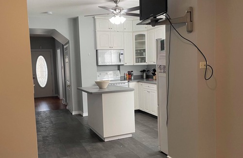 Moose Jaw House | 3-Bed House With Games Room