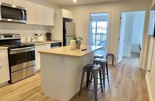 Cite-Universitaire Apartment | 3-Bedroom Apartment.