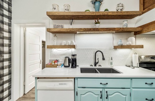 Cardston House | 3 Bedroom Century Home Near Waterton & US Border