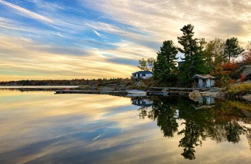 Carling House | 3-bedroom Lakeview Cottage - Rockwood #8