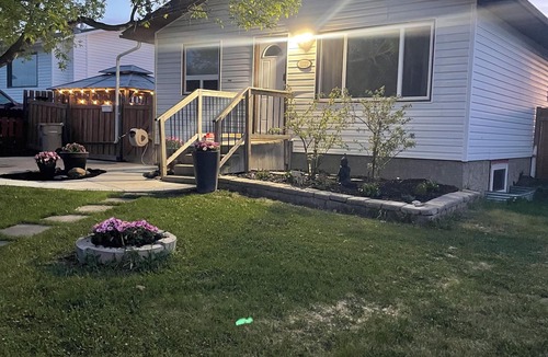 Grande Prairie House | 3 bedroom main level home away from Home! Pet friendly with fenced backyard!