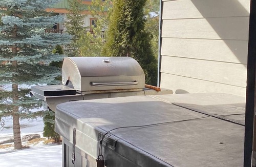 Fernie Condo | 3 Bedrooms with Loft & Den | Private Hot Tub