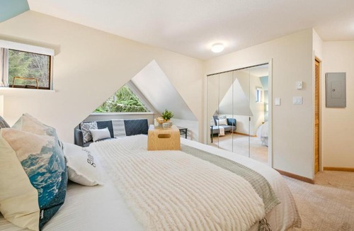 Blackcomb Apartment | 31GlenEagle Whistler