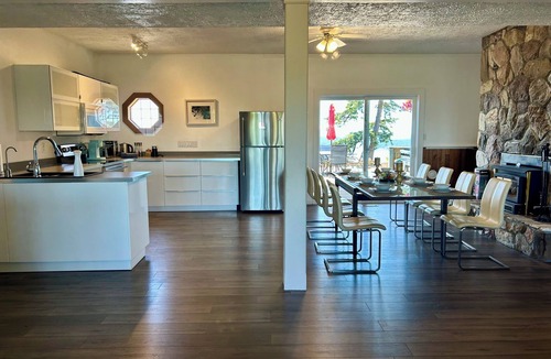 Pender Island House | 360-degree incomparable ocean views. The best viewpoint on Pender Island.