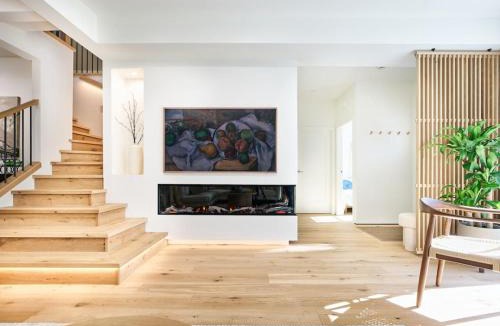 Dunbar House | 3B Designer Home and Modern Luxury