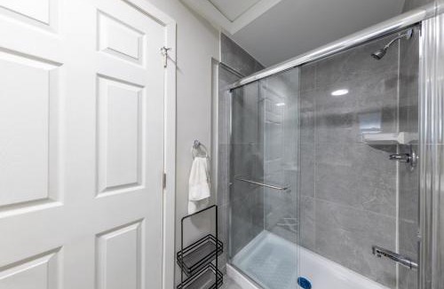 Delta House | 3BR-2BA Home30 Mins to YVR Family Friendly