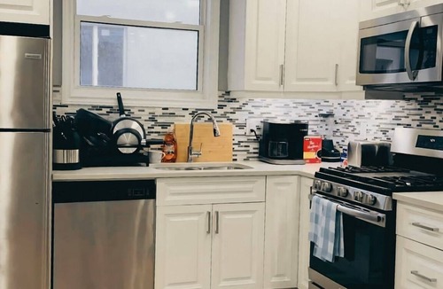 Hamilton House | 3BR Family Retreat, Minutes to Downtown Hamilton + Easy Highway Access