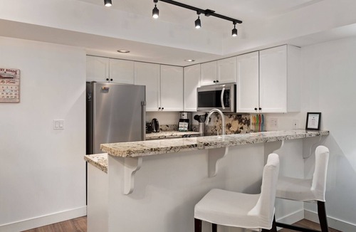 Village North House | 3BR | Valhalla | Village Location | Communal Hot Tub | Gas Fireplace | Parking