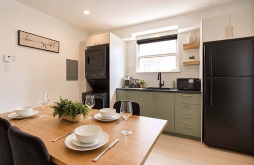 Maizerets Apartment | 3BR Well-located Apartment | Parking & A/C | U5