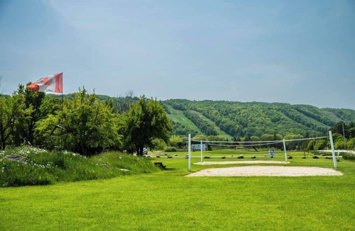 Collingwood Apartment | 4 Bdrm Apartment, Walk to Village, Private Beach Access, BBQ, Petfriendly