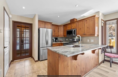 Mont-Tremblant Ski Chalet | 4-bedroom Chalet in Awesome Mont-Tremblant with AC