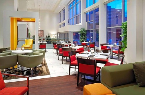 Byward Market - Parliament Hill Hotel | 4-Star Hotel ∙ Delta Hotels by Marriott Ottawa City Centre