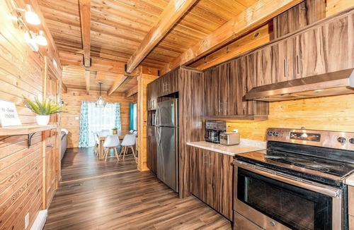 Shannon Ski Chalet | 41 Les Jumelles | Garden & BBQ | nature escape