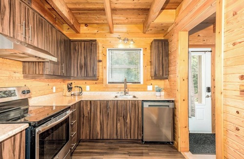 Shannon Ski Chalet | 41 Les Jumelles | Garden & BBQ | nature escape