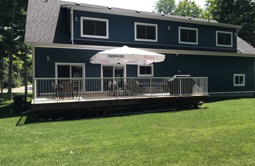 Lafontaine House | 4200 sq ft 5 bedroom house with beaches, skiing and trails seconds away!