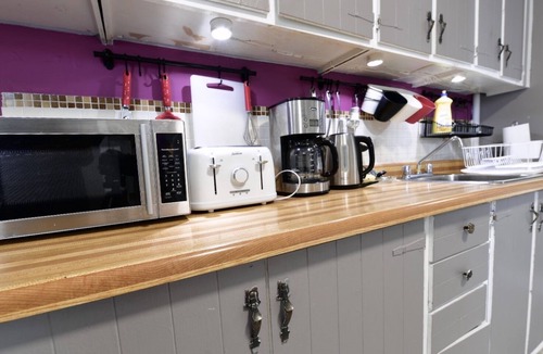 Walkerville Apartment | 480# Cheapest Great Home, Walk to Casino Tunnel