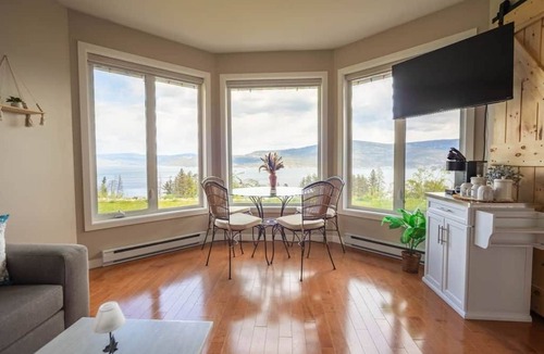 Central Okanagan House | 5-Acres Lakeview | Breakfast Included!