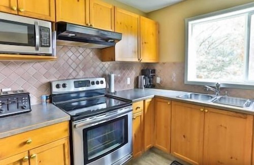 Fernie Condo | 5 BDR Condo/Multiple Patios/Superb Location