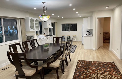 Lions Bay House | 5-Bedroom 4-Bathroom full house, "Breathtaking Views"