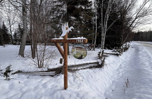 St. Felicien Ski Chalet | 5-bedroom estate for 10 people on Lac-St-Jean private beach CITQ319966