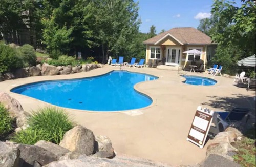 Saint-Faustin-Lac-Carre House | 5 Star Mountainside Retreat - ski in/ski out