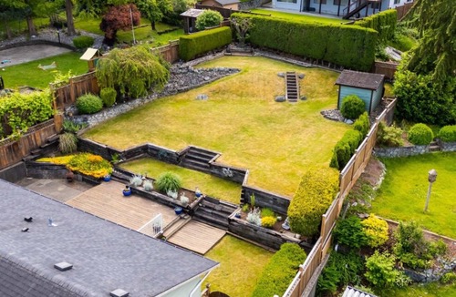 Surrey House | 5BR Cozy home/Ambience lighting/Central Location/Stunning mountain view/AC/