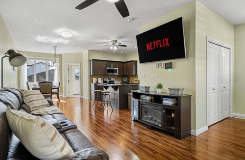 Northeast Edmonton House | 5BR Home » AC » Henday Access » King Bed » Netflix