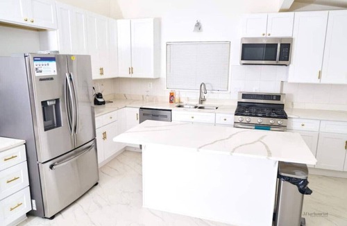 Hillandale House | 5BR Silver Spring Retreat Near DC w/Kings
