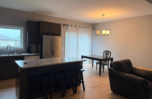 Steinbach House | 6 Bedroom spacious house