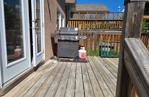 Saskatoon House | 6bedrooms with 4 bathrooms entire houseavailable