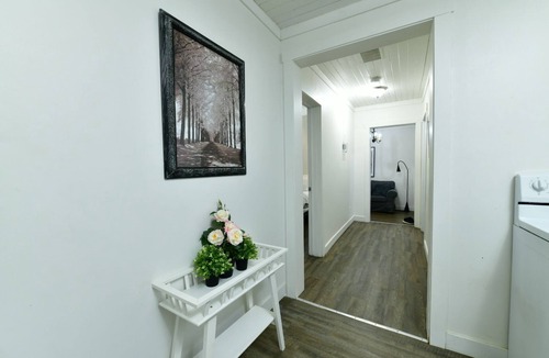Walkerville Apartment | 706# Cheapest Great Home, Walk to Casino Tunnel