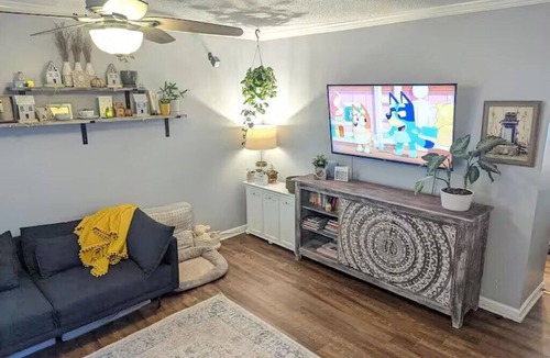 Downtown House | 9 Min Walk Downtown, Cozy House, Private Yard
