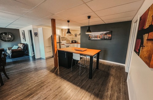 Saint-Philemon Condo | A cozy condo just a stone's throw from the ski slopes, perfect for the great outdoors.