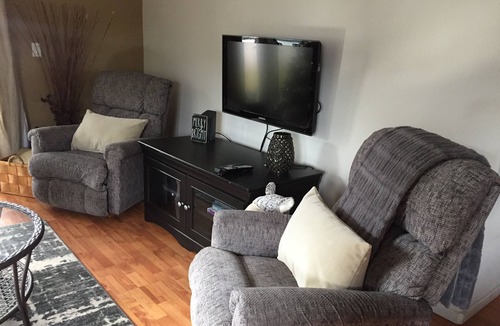 Vernon Cottage | A cozy Okanagan cottage for your getaway