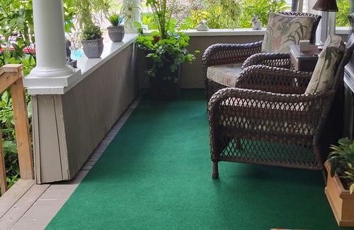 Silvertown Apartment | A very clean and private suite in Niagara Falls Canada.