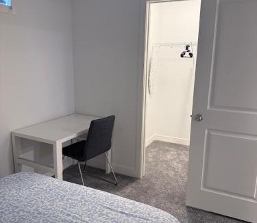 Southeast Calgary Apartment | A very cozy 2-bedroom apartment