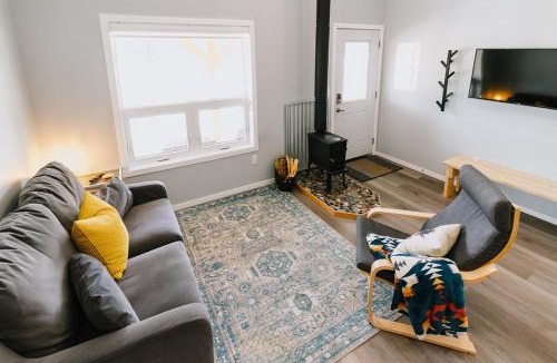 Nordegg House | Abraham - Peaceful cabin in historic Nordegg