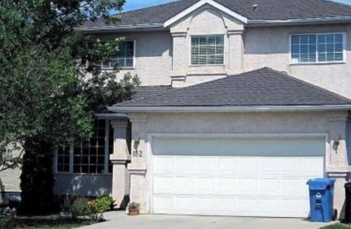 Highland Park House | Accessible/petfriendly-2bedSuite