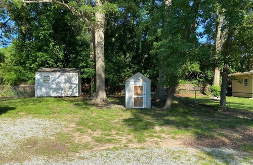 Croasdaile Farm Master House | Accessible Retreat: Medical-Friendly Stay