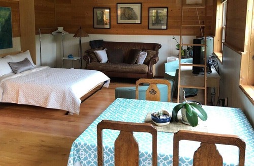 Otter Point Apartment | Acre By the Sea Guest Suite